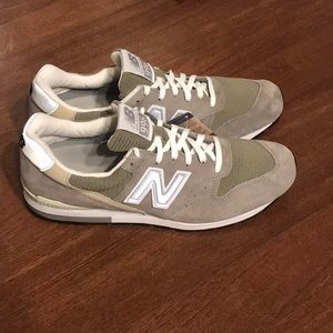 New Balance 996